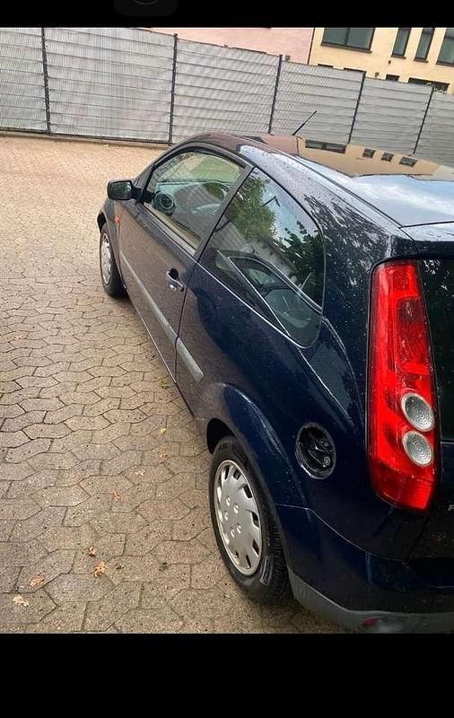 Gebraucht Ford Fiesta 60 PS (44 kW) 2006 Blau Limousine