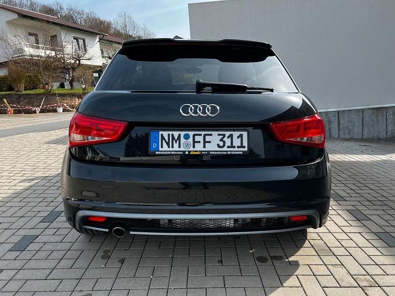 Gebraucht Audi A1 S-Line 105 PS (77 kW) 2011 Schwarz Kleinwagen