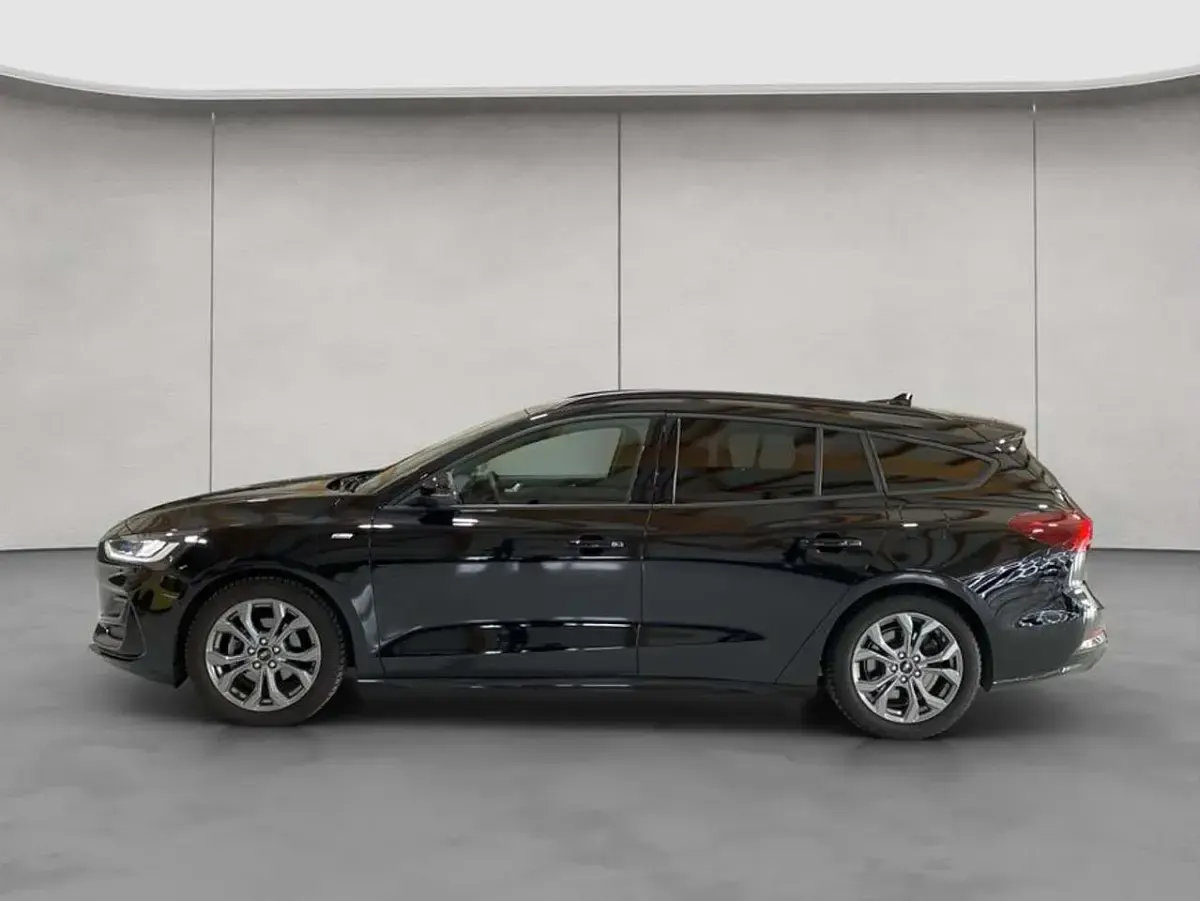 Gebraucht Ford Focus 116 PS (85 kW) 2025 Agate black metallic Kombi