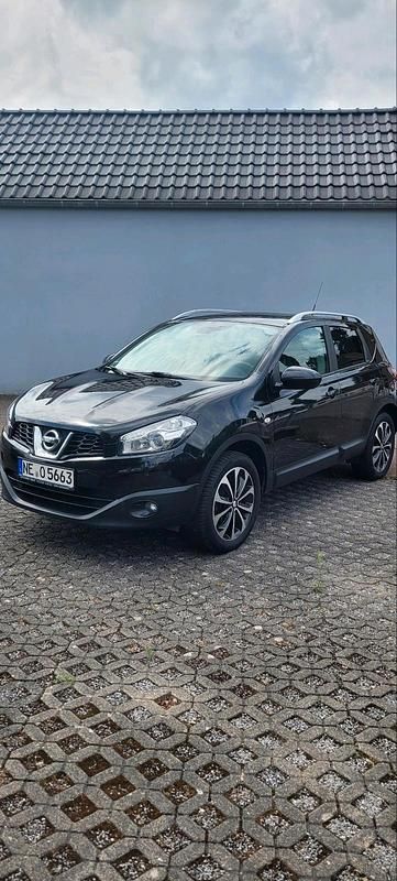 Schwarz Gebraucht 2011 Nissan Qashqai SUV | 5.250 € - Bild 1/4