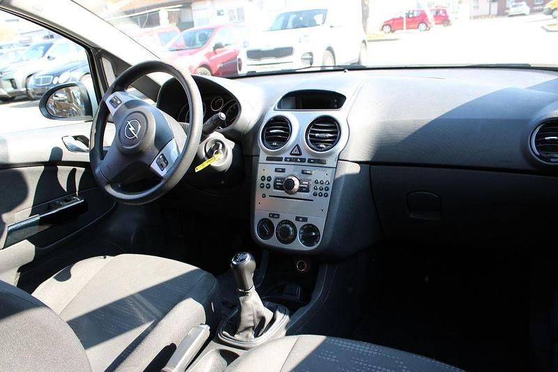 Gebraucht Opel Corsa Satellite 75 PS (55 kW) 2011 Weiß Kleinwagen