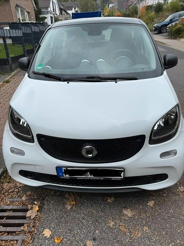 Weiß Gebraucht 2015 Smart ForFour Kleinwagen | 4.700 € (Guter Preis) - Bild 1/4