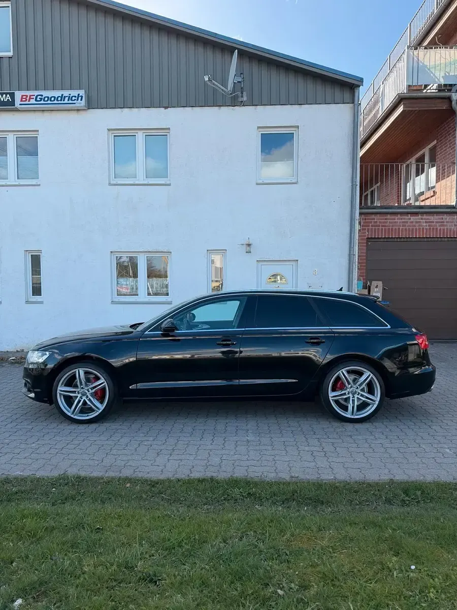 Second-hand Audi A6 204 CP (150 kW) 2012 Negru Break