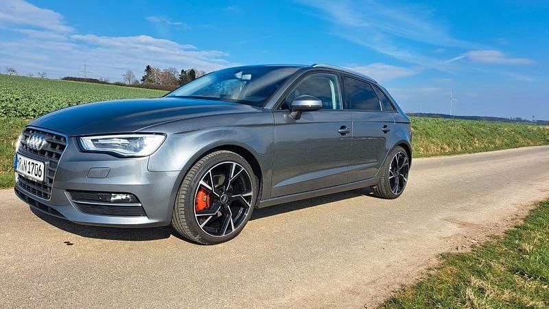 Gebraucht Audi A3 Ambition 150 PS (110 kW) 2015 Grau Limousine