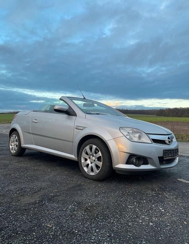 Silber Gebraucht 2005 Opel Tigra Cabrio | 1.550 € (Fairer Preis) - Bild 1/4