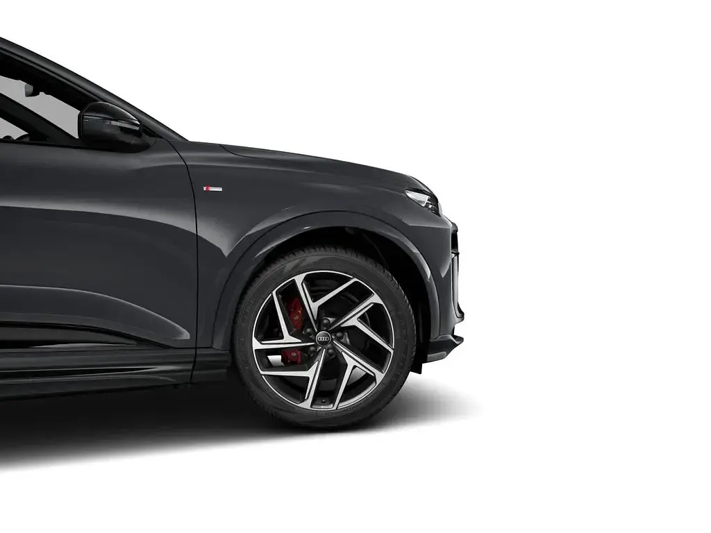 Gebraucht Audi Q6 e-tron S-Line 185 kW (252 PS) 2026 Grau SUV