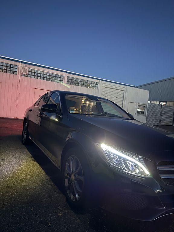 Schwarz Gebraucht 2017 Mercedes C200 Limousine | 19.000 € (Guter Preis) - Bild 1/4