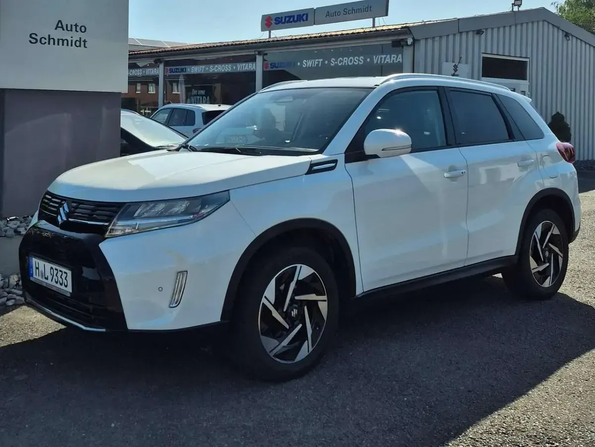 Gebraucht Suzuki Vitara Comfort+ 129 PS (94 kW) 2025 Weiß SUV