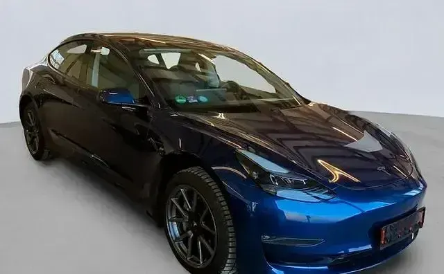 Usata Tesla Model 3 324 kW (441 CV) 2022 Blu Berlina