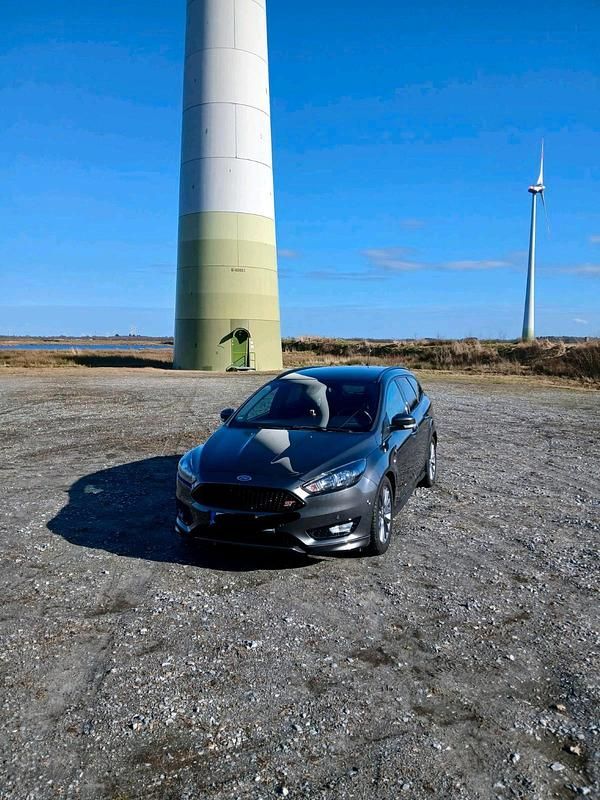 Gebraucht Ford Focus ST-Line 125 PS (91 kW) 2018 Grau Kombi