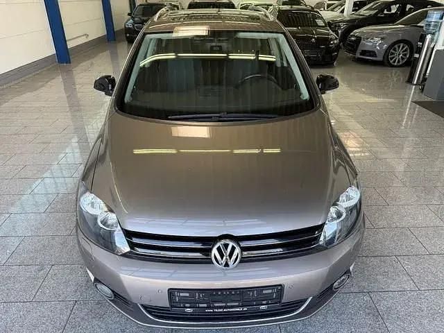 Gebraucht VW Golf Plus Cross 140 PS (102 kW) 2012 Braun Van / Kleinbus