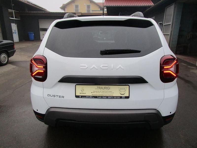 Gebraucht Dacia Duster Journey 150 PS (110 kW) 2023 Weiß SUV