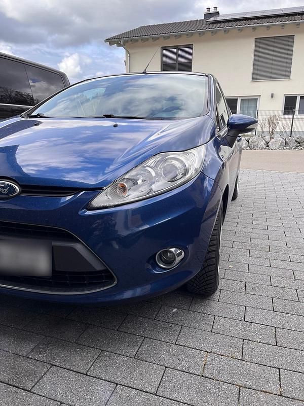 Gebraucht Ford Fiesta 80 PS (58 kW) 2009 Blau Kleinwagen