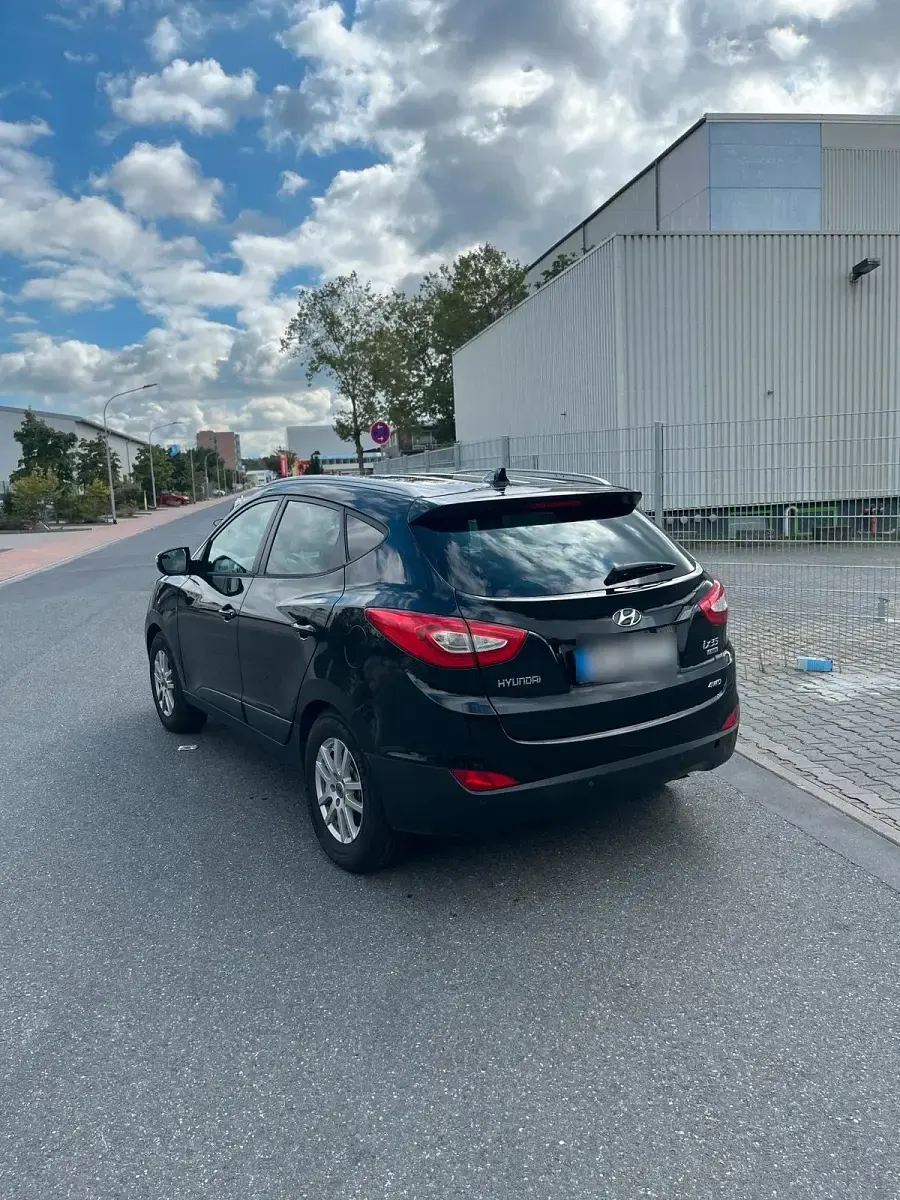 Gebraucht Hyundai ix35 136 PS (100 kW) 2014 Schwarz SUV