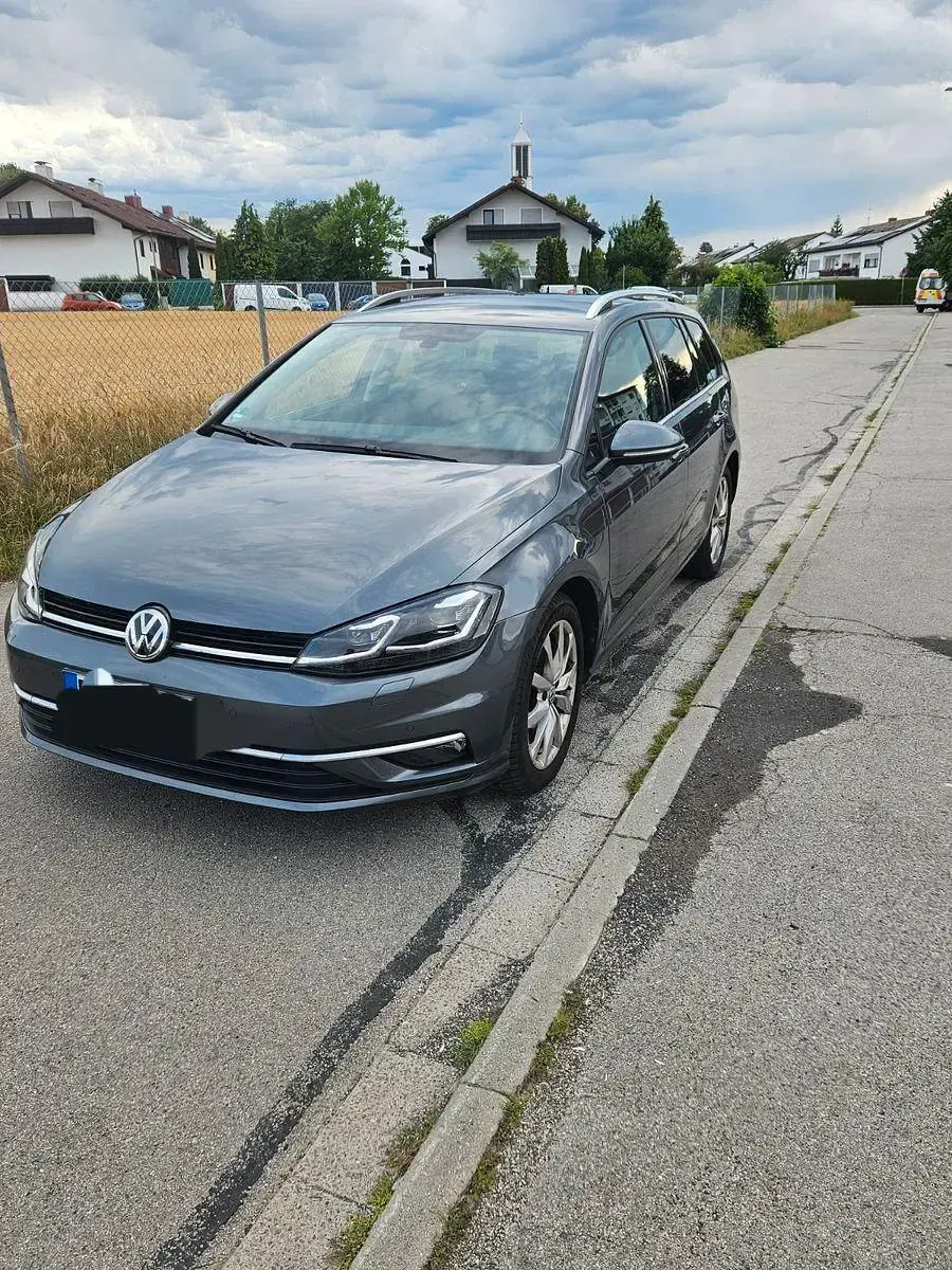 Gebraucht VW Golf VII Highline 150 PS (110 kW) 2020 Grau Kombi