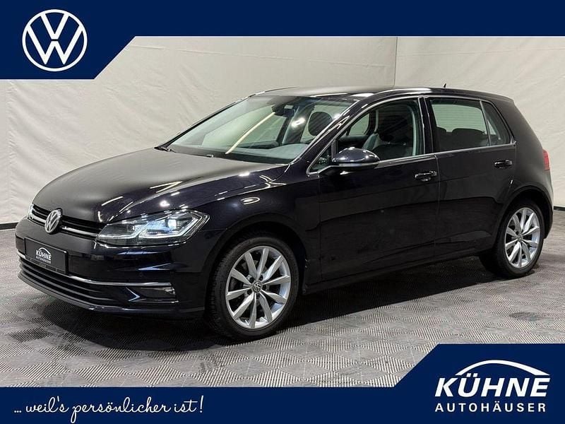 Schwarz, Gebraucht 2019 VW Golf VII Highline Limousine | 16.900 € (Fairer Preis) - Bild 1/4