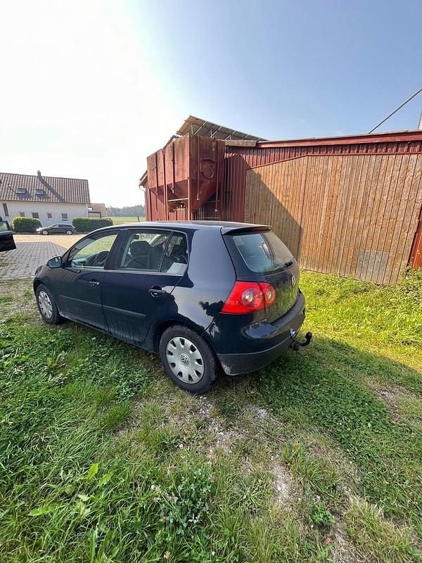 Gebraucht 2004 VW Golf V Limousine | 1.900 € (Fairer Preis) - Bild 1/4