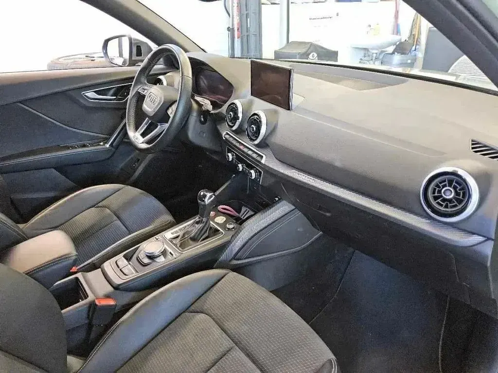 Gebraucht Audi SQ2 Comfort 300 PS (220 kW) 2022 Grün SUV