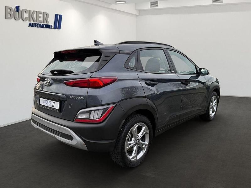 Gebraucht Hyundai Kona Trend 120 PS (88 kW) 2021 Dark knight SUV