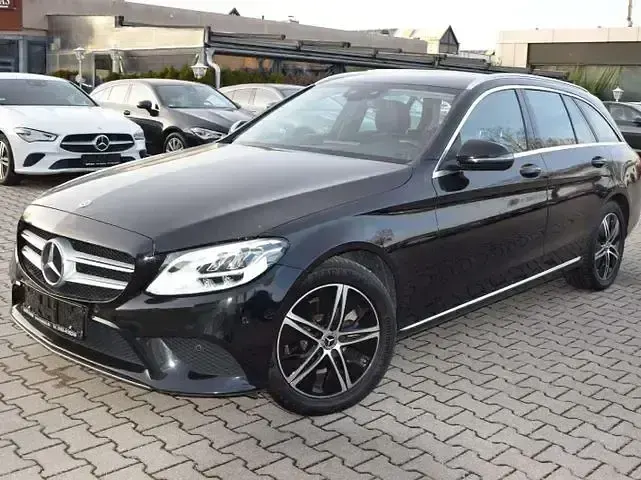 Gebraucht Mercedes C180 122 PS (89 kW) 2021 Obsidianschwarz  metalliclack Kombi