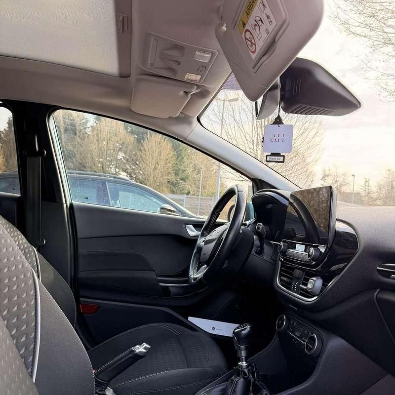 Gebraucht Ford Fiesta Cool & Connect 101 PS (74 kW) 2017 Limousine