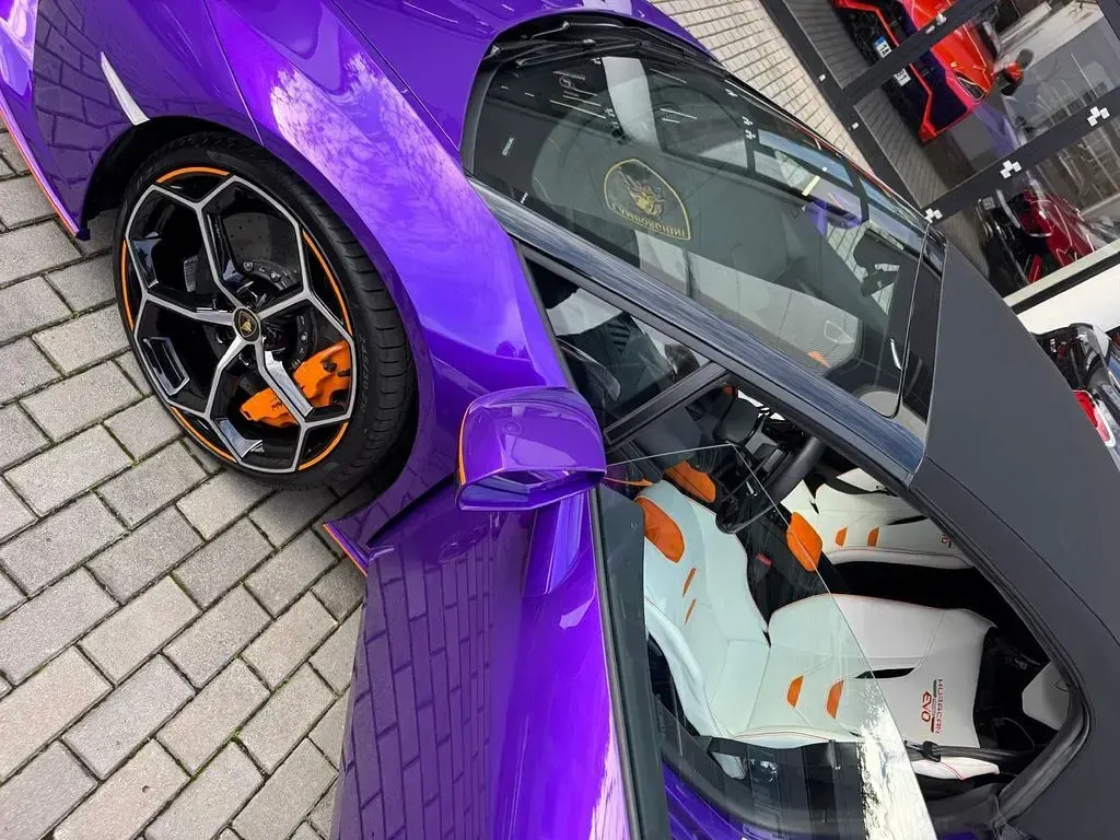 Second-hand Lamborghini Huracán 639 CP (469 kW) 2023 Mov Cabrio