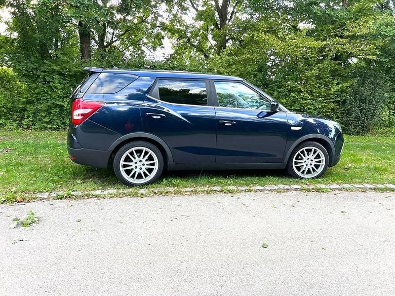 Gebraucht Ssangyong (KGM) XLV Quartz 116 PS (85 kW) 2017 Blau SUV