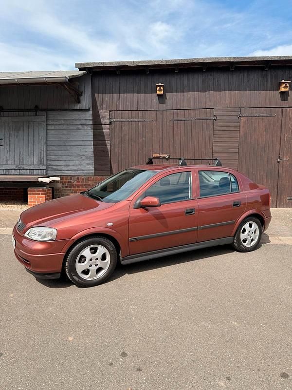 Usata Opel Astra Elegance 84 CV (61 kW) 2001 Rosso Berlina