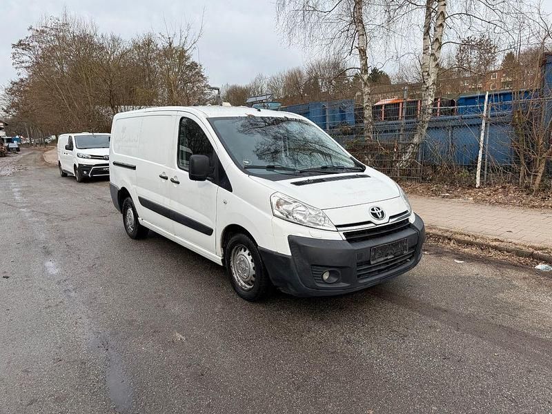 Gebraucht Toyota Proace 128 PS (94 kW) 2014 Weiß Van / Kleinbus