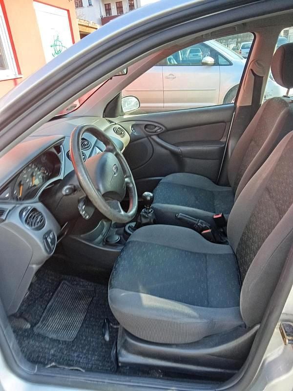 Second-hand Ford Focus 115 CP (84 kW) 2004 Argintiu Break