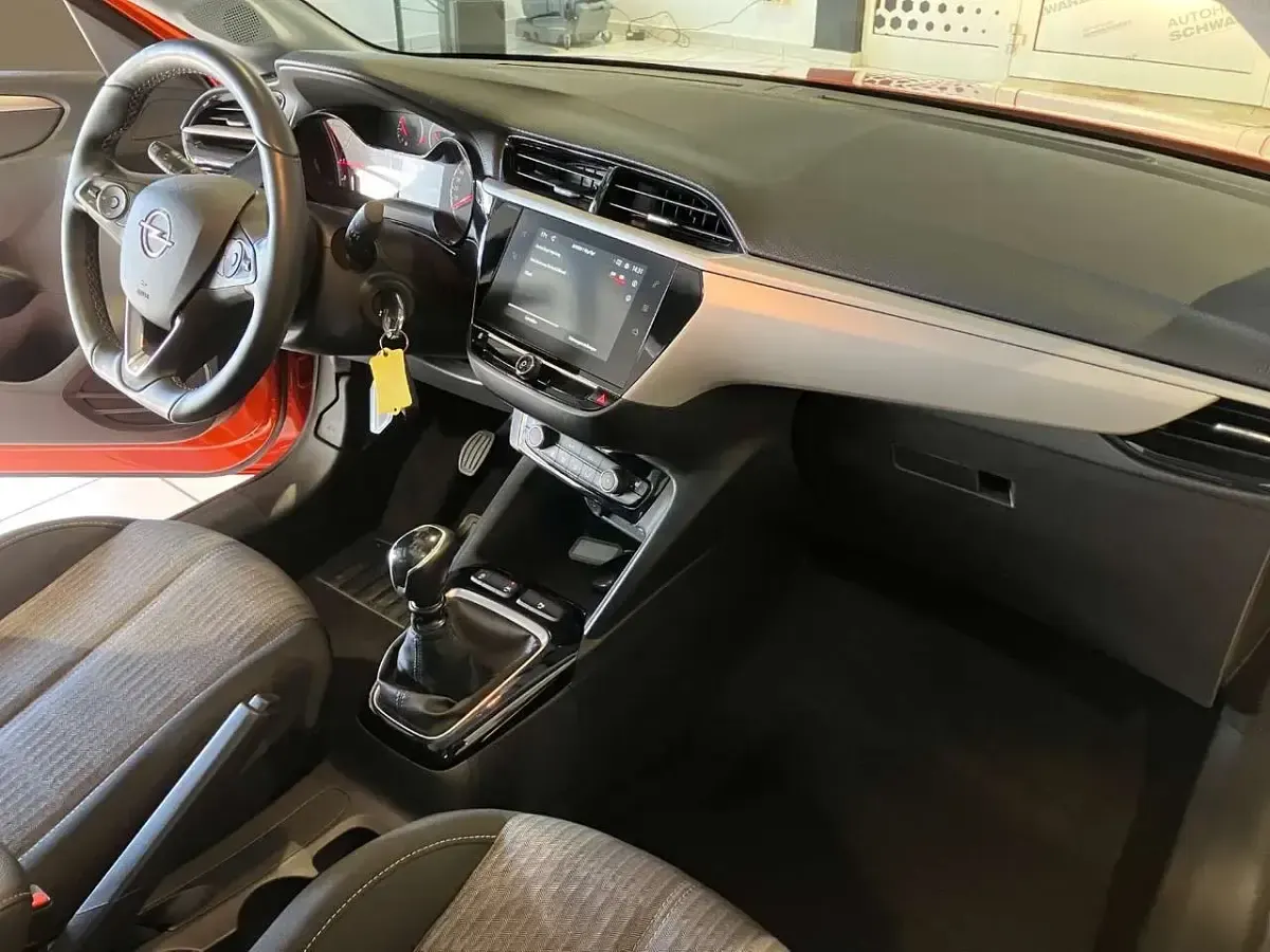 Używany Opel Corsa 101 KM (74 kW) 2022 Pomarańczowy Hatchback