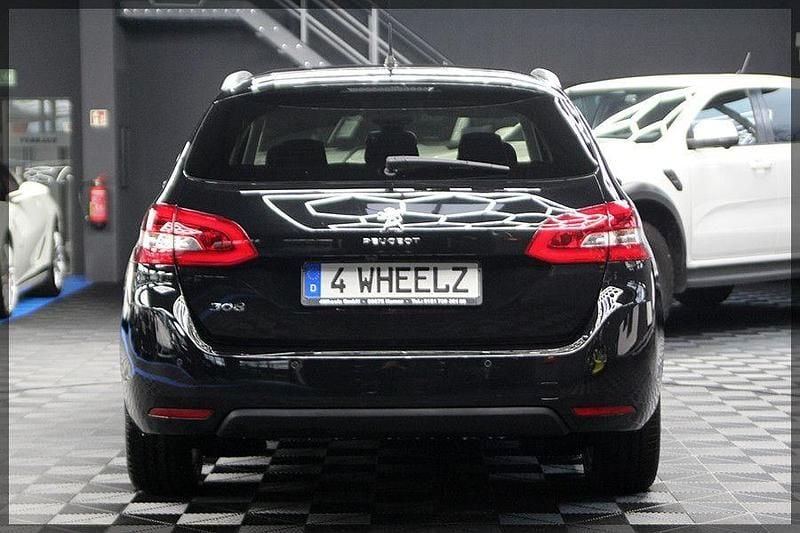 Gebraucht Peugeot 308 SW Allure 131 PS (96 kW) 2020 Schwarz Kombi
