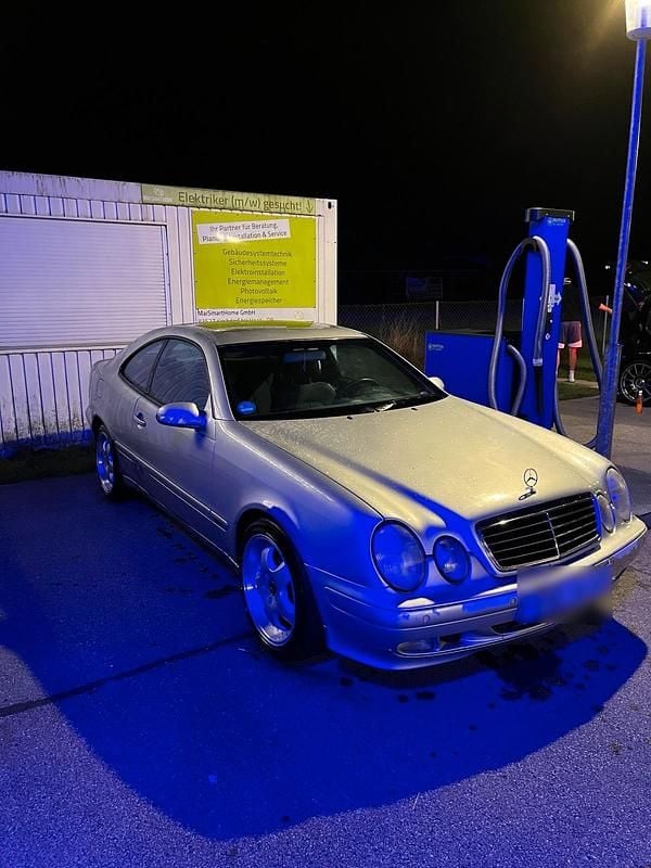 Gebraucht Mercedes CLK230 193 PS (141 kW) 2000 Silber Coupé