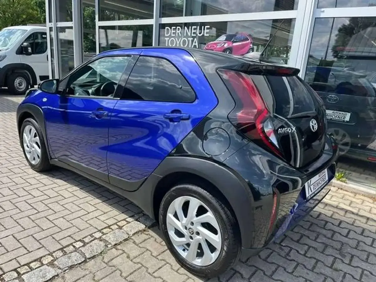Gebraucht Toyota Aygo X Pulse 72 PS (52 kW) 2022 Juniper blue met. SUV