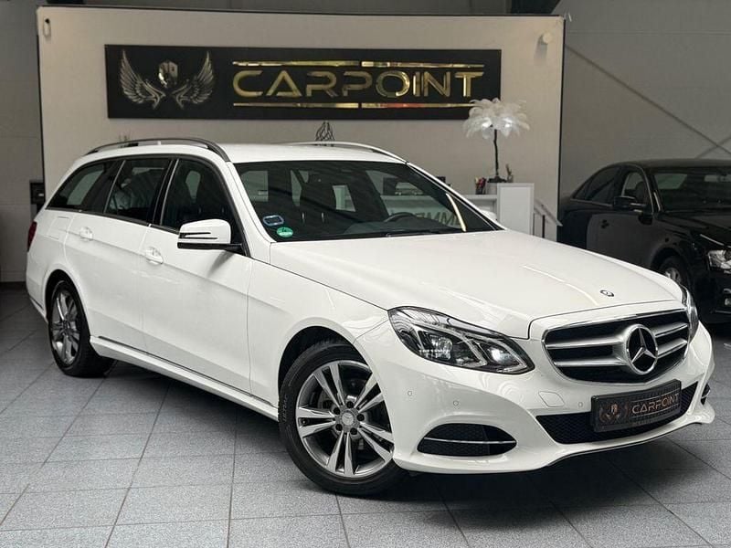 Weiß Gebraucht 2014 Mercedes E200 Kombi | 18.399 € (Etwas zu teuer) - Bild 1/4