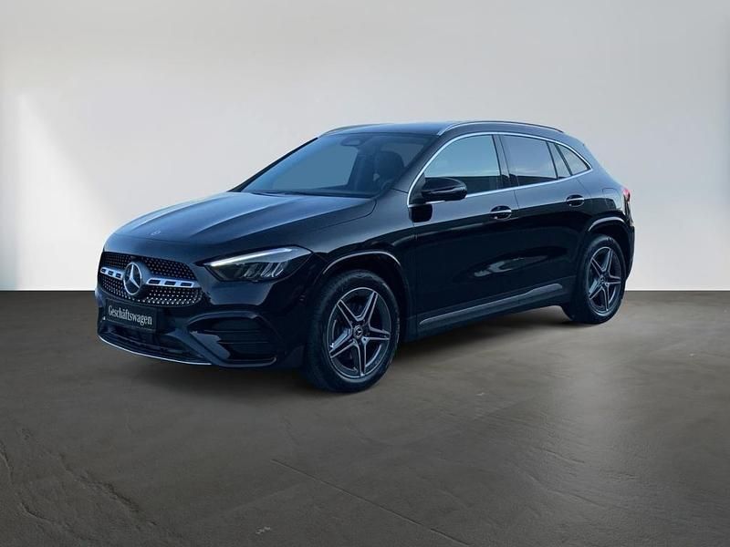 Schwarz Gebraucht 2025 Mercedes GLA200 AMG SUV | 43.490 € (Fairer Preis) - Bild 1/4