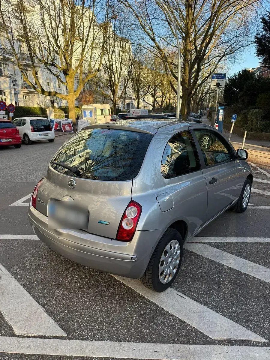 Gebraucht Nissan Micra I-Way 65 PS (47 kW) 2010 Silber Kleinwagen