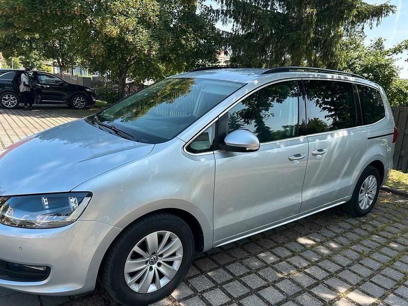 Gebraucht VW Sharan 140 PS (102 kW) 2015 Grau Van / Kleinbus