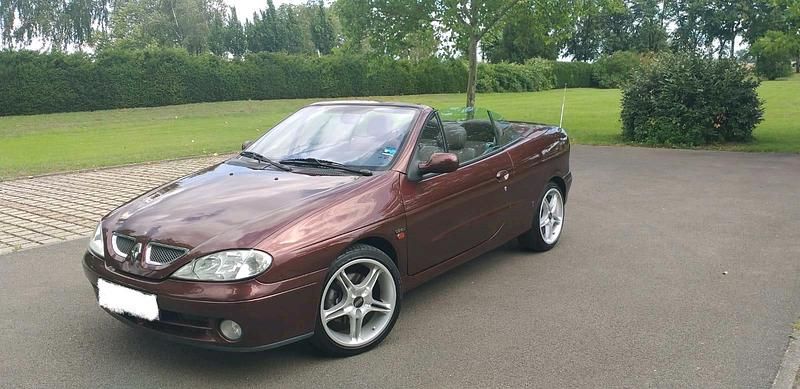 Braun Gebraucht 2001 Renault Mégane Cabriolet Cabrio | 2.490 € (Teuer) - Bild 1/4