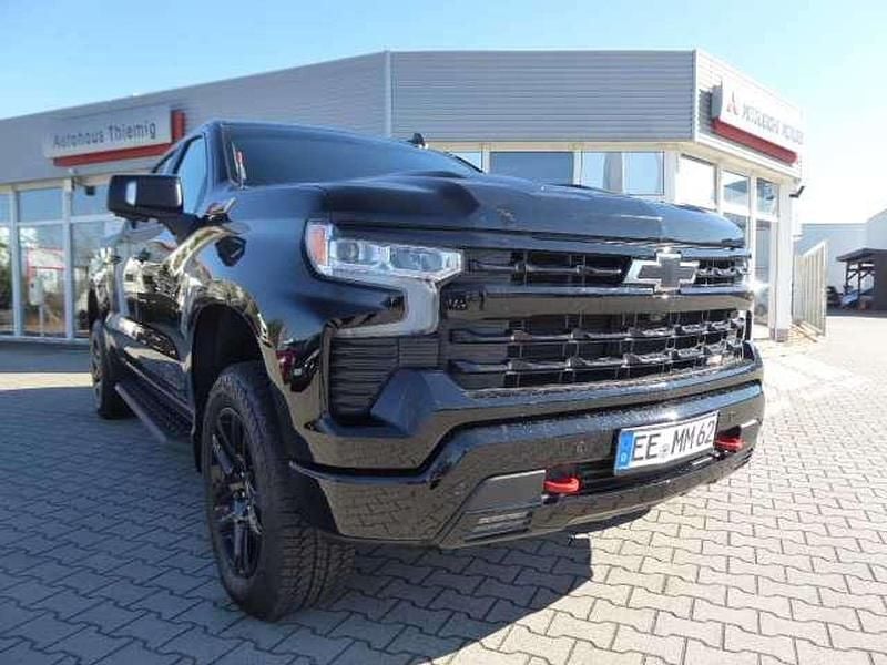 Schwarz Gebraucht 2025 Chevrolet Silverado LT SUV | 73.990 € (Fairer Preis) - Bild 1/4