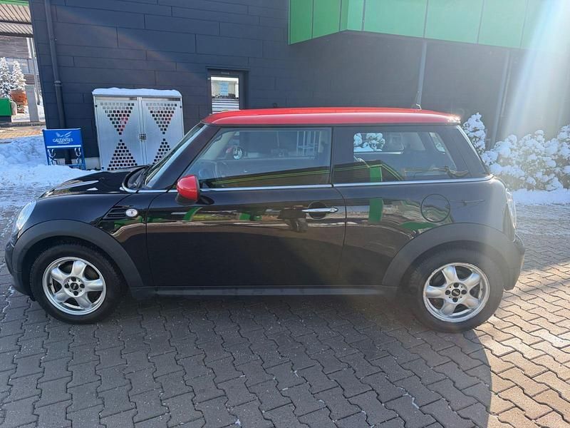 Używany Mini Cooper Salt 98 KM (72 kW) 2014 Czarny Hatchback