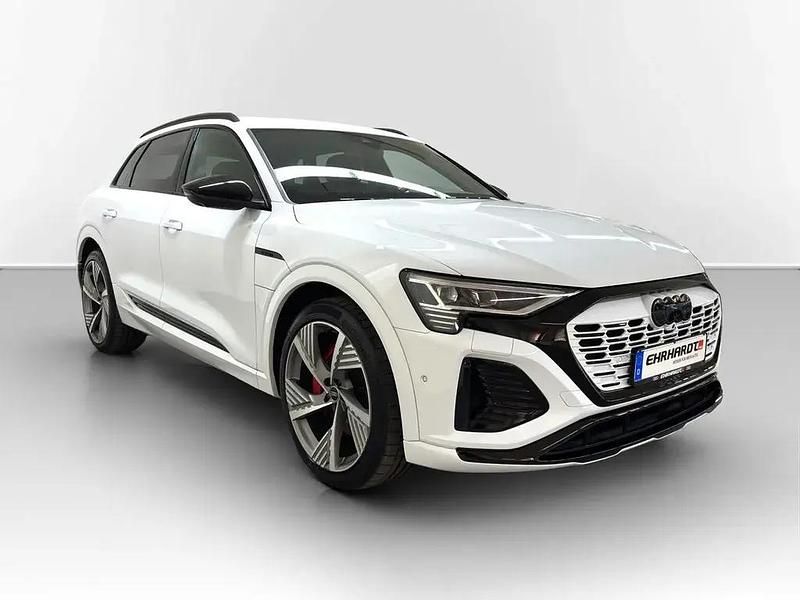 Gebraucht Audi Q8 e-tron S-Line 300 kW (408 PS) 2023 Gletscherweiß metallic SUV