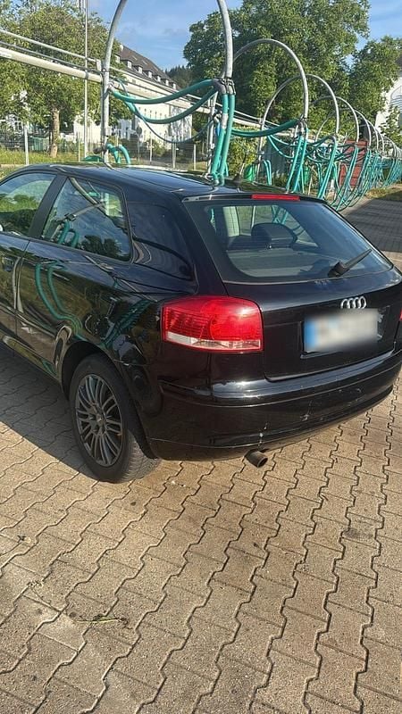 Gebraucht Audi A3 115 PS (84 kW) 2004 Schwarz Kleinwagen
