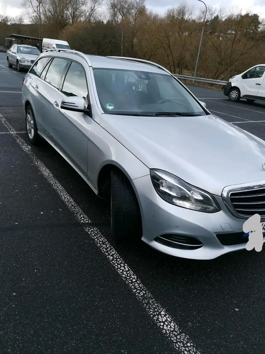 Gebraucht Mercedes E220 170 PS (125 kW) 2015 Silber Kombi
