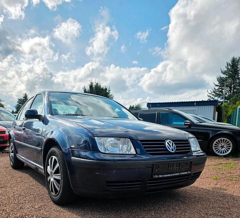 Blau Gebraucht 2002 VW Bora Limousine | 2.999 € (Fairer Preis) - Bild 1/4