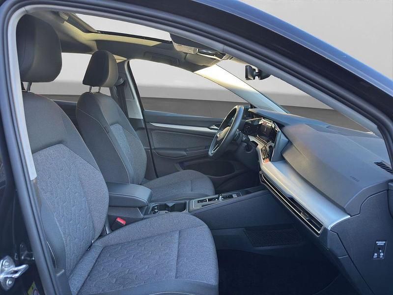 Gebraucht VW Golf VIII Move 150 PS (110 kW) 2023 Schwarz Limousine