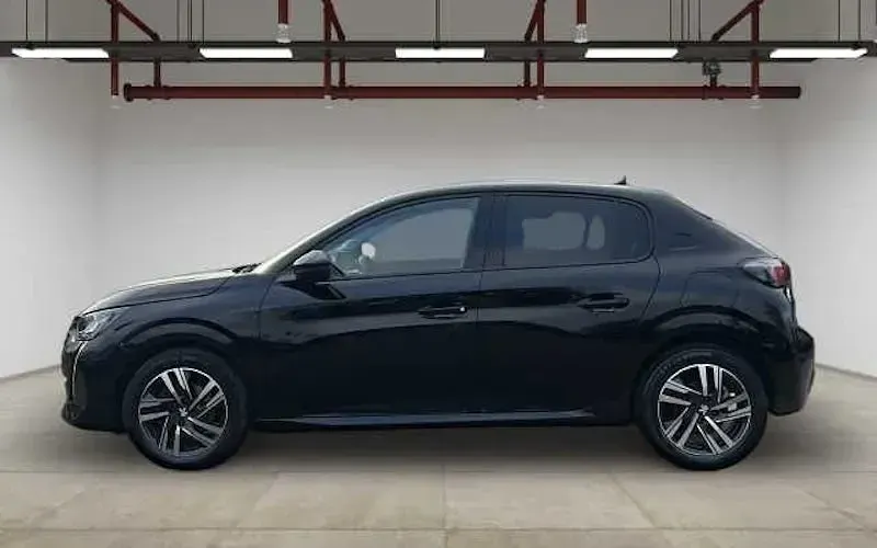 Gebraucht Peugeot 208 Allure 101 PS (74 kW) 2023 Schwarz Kleinwagen