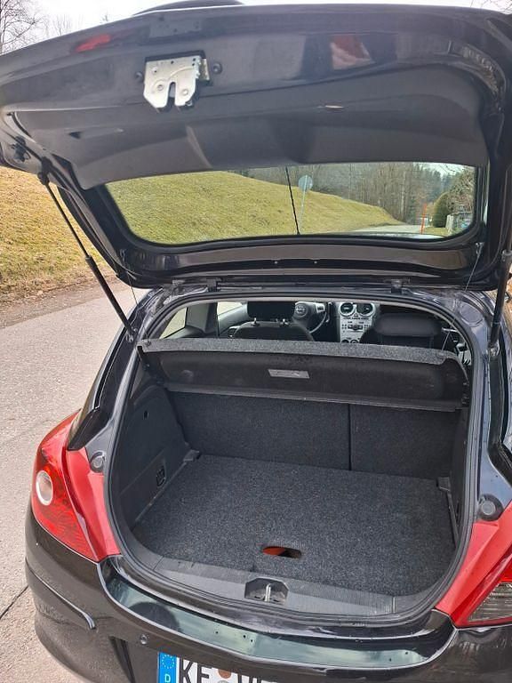 Gebraucht Opel Corsa Selection 87 PS (63 kW) 2011 Schwarz Kleinwagen