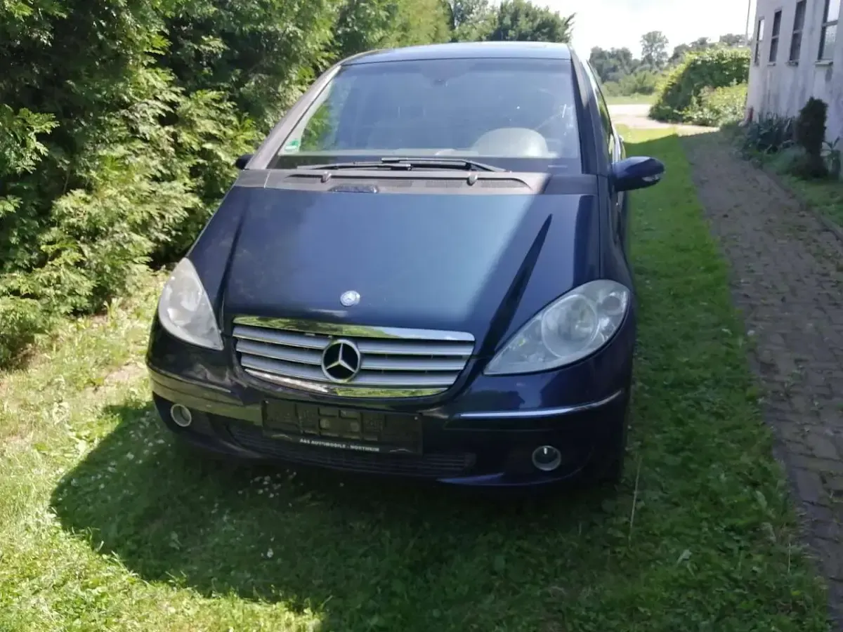 Gebraucht Mercedes 170 116 PS (85 kW) 2005 Blau Limousine
