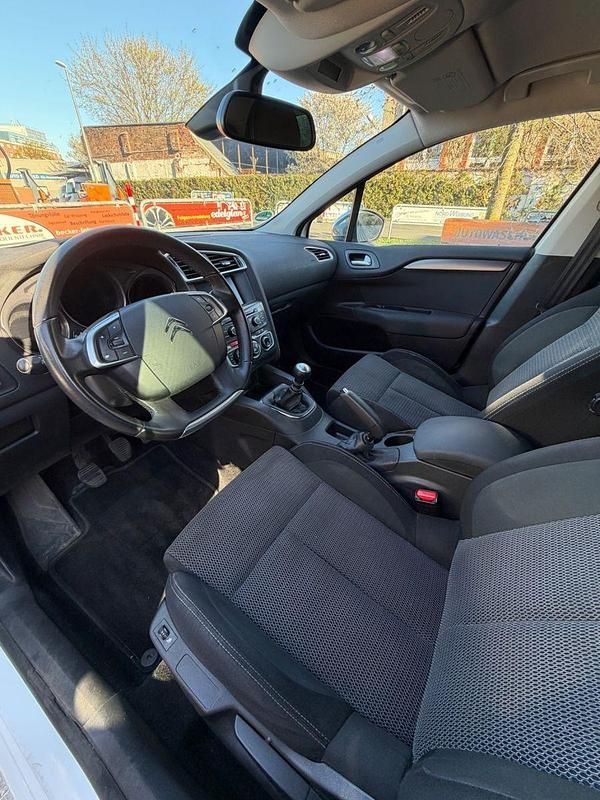 Gebraucht Citroën C4 PureTech 131 PS (96 kW) 2014 Weiß Limousine
